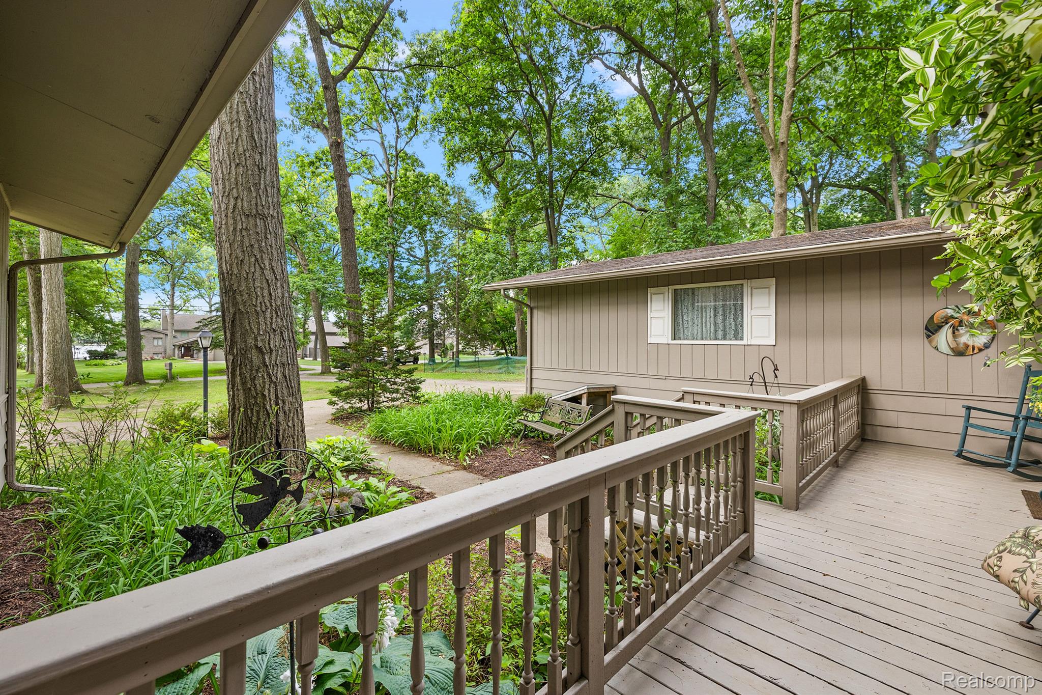 8516 EDGEWOOD PARK Drive