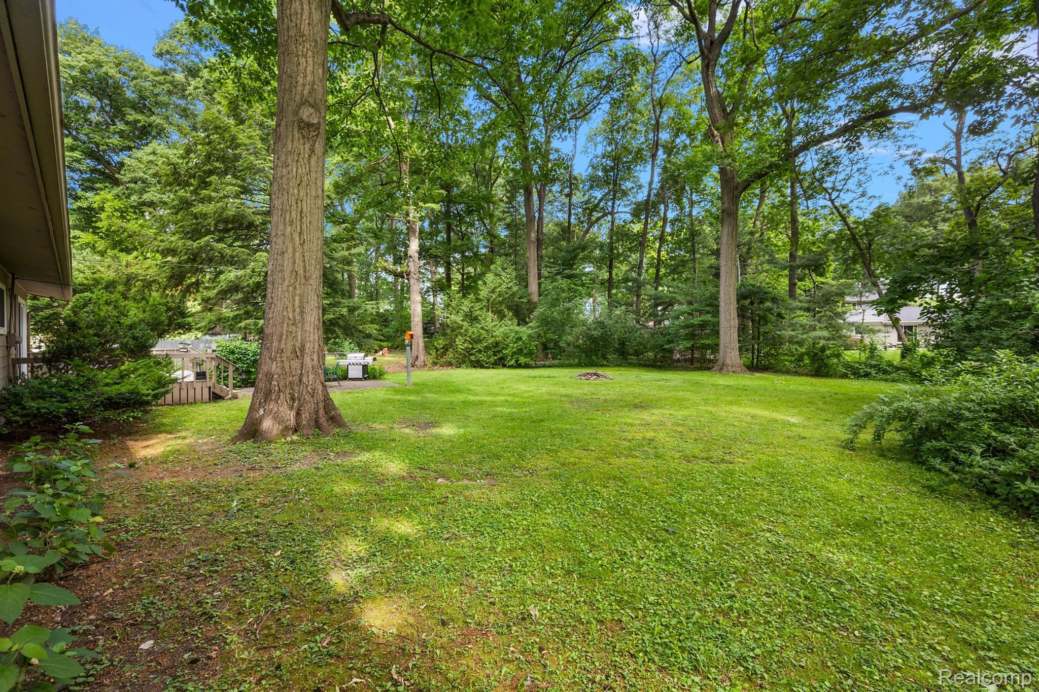 8516 EDGEWOOD PARK Drive