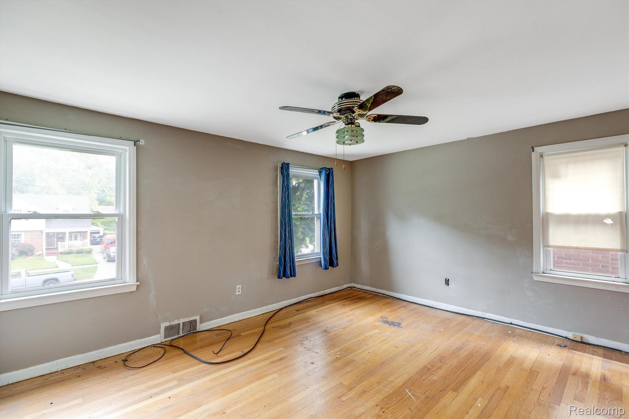 14111 GREENVIEW Road