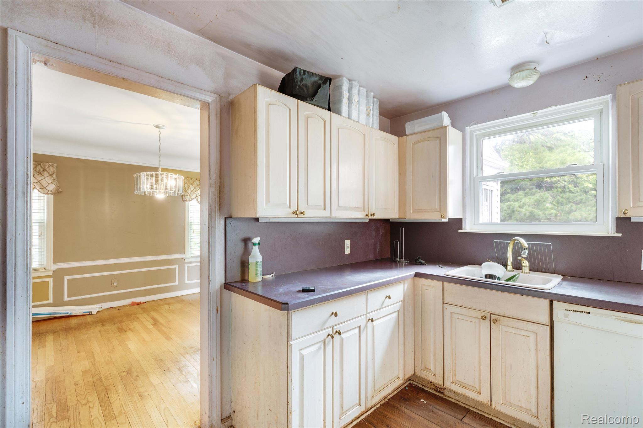 14111 GREENVIEW Road