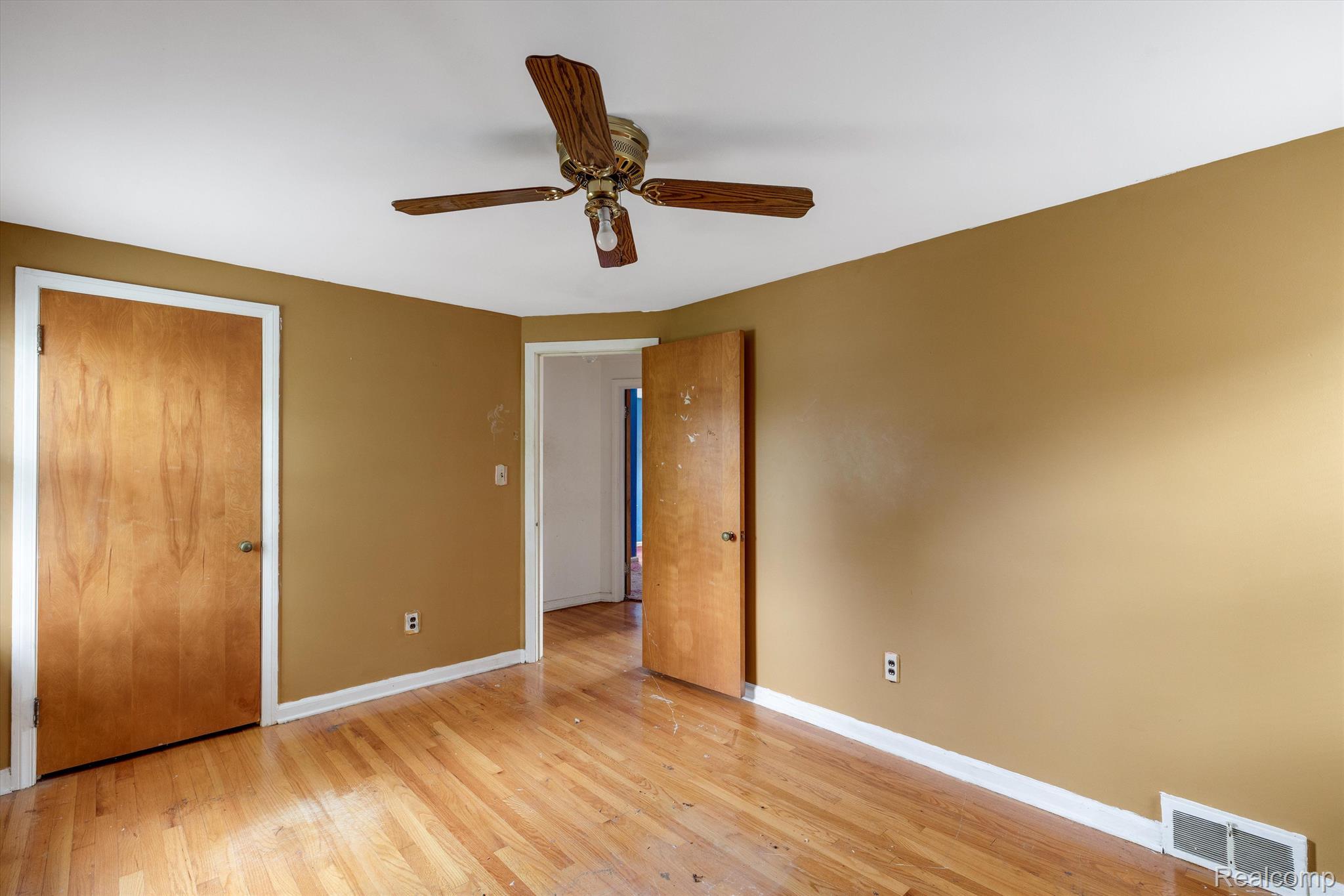 14111 GREENVIEW Road