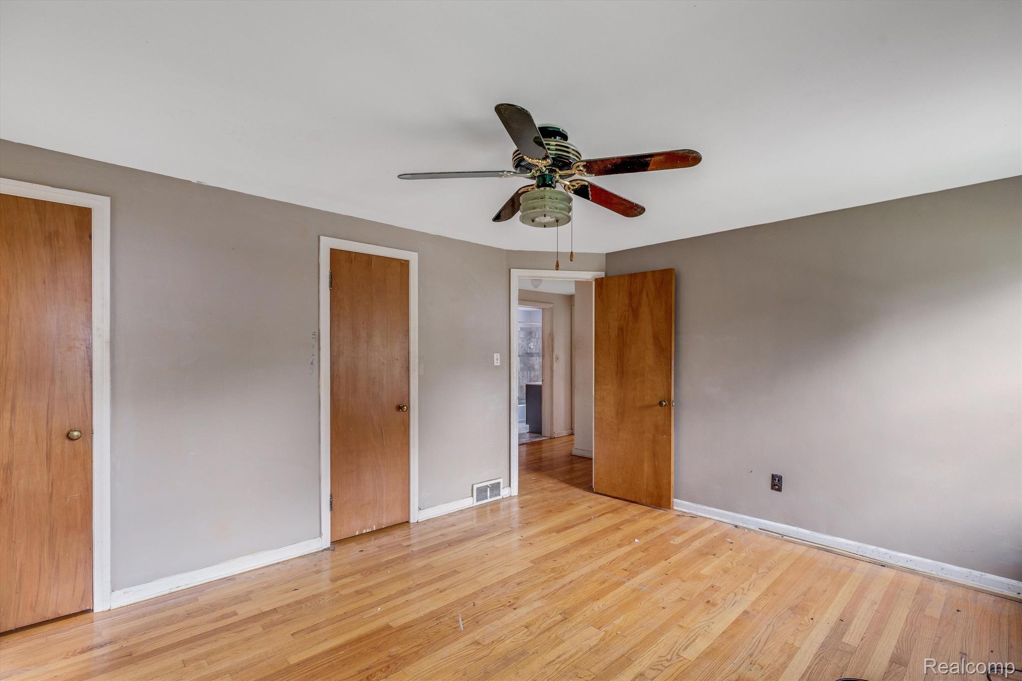 14111 GREENVIEW Road