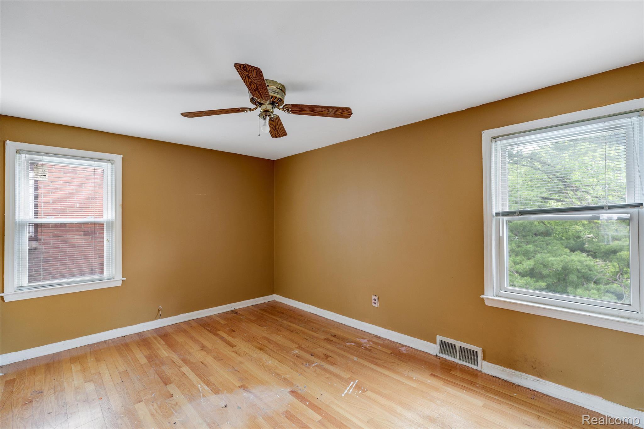 14111 GREENVIEW Road