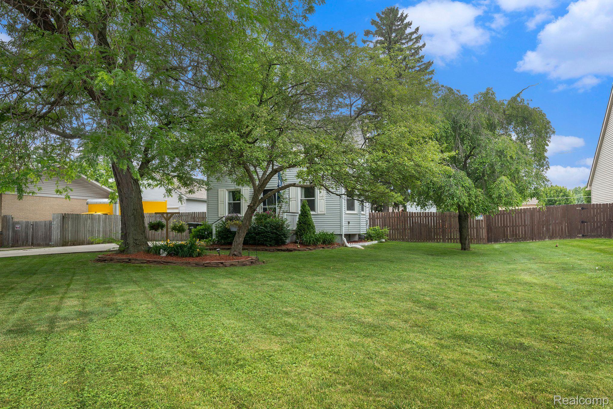 5451 Meadow View Street