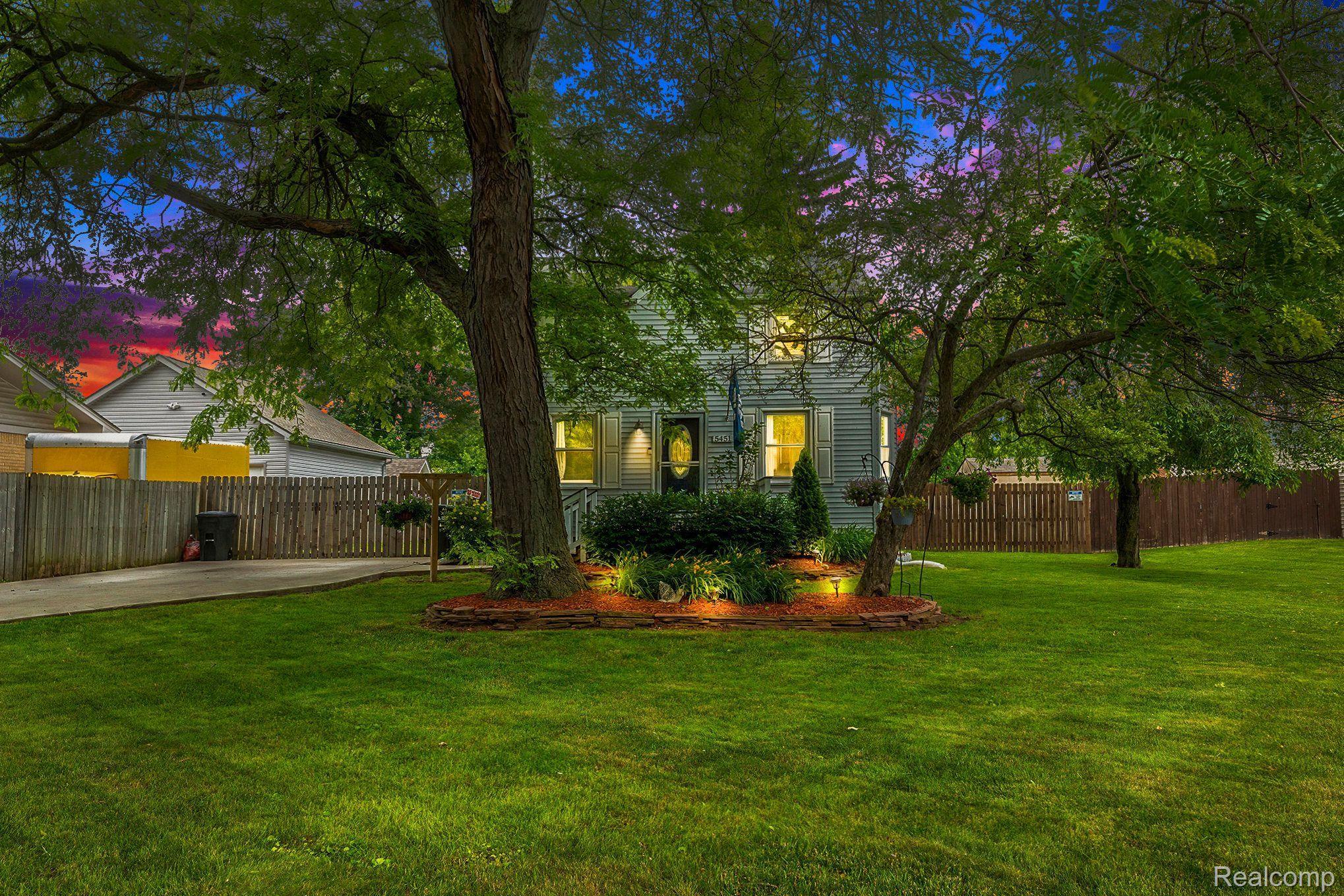 5451 Meadow View Street