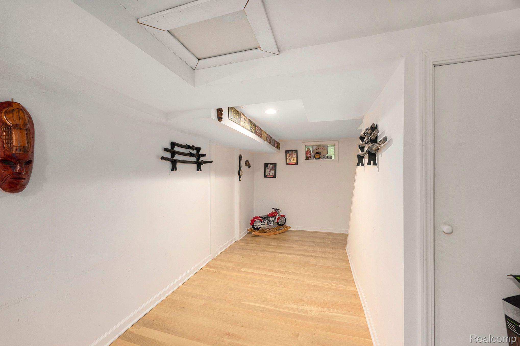 5451 Meadow View Street