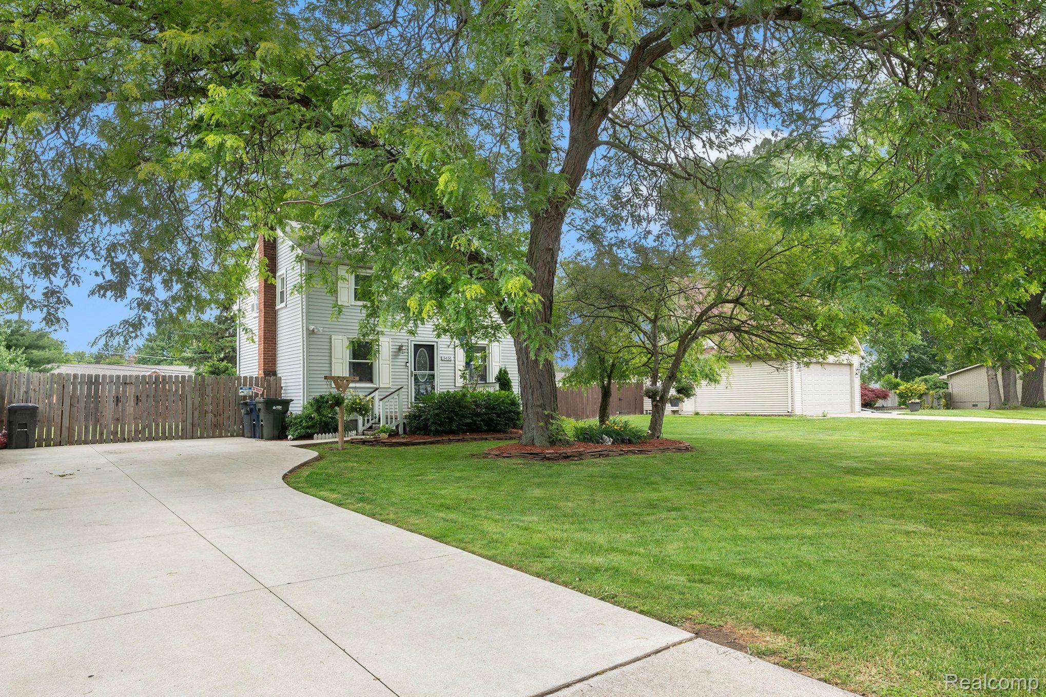 5451 Meadow View Street