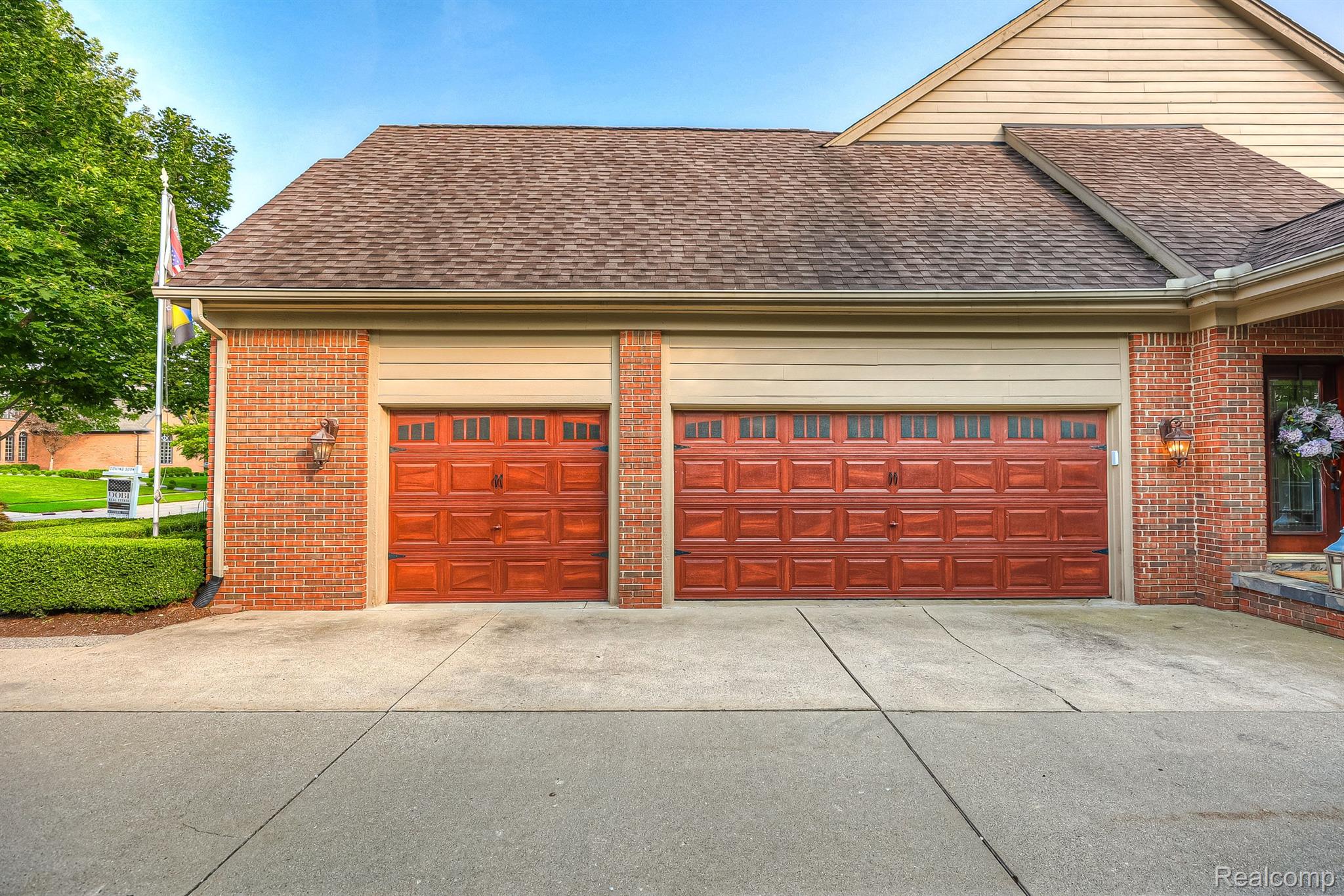 1152 AUTUMNVIEW Drive