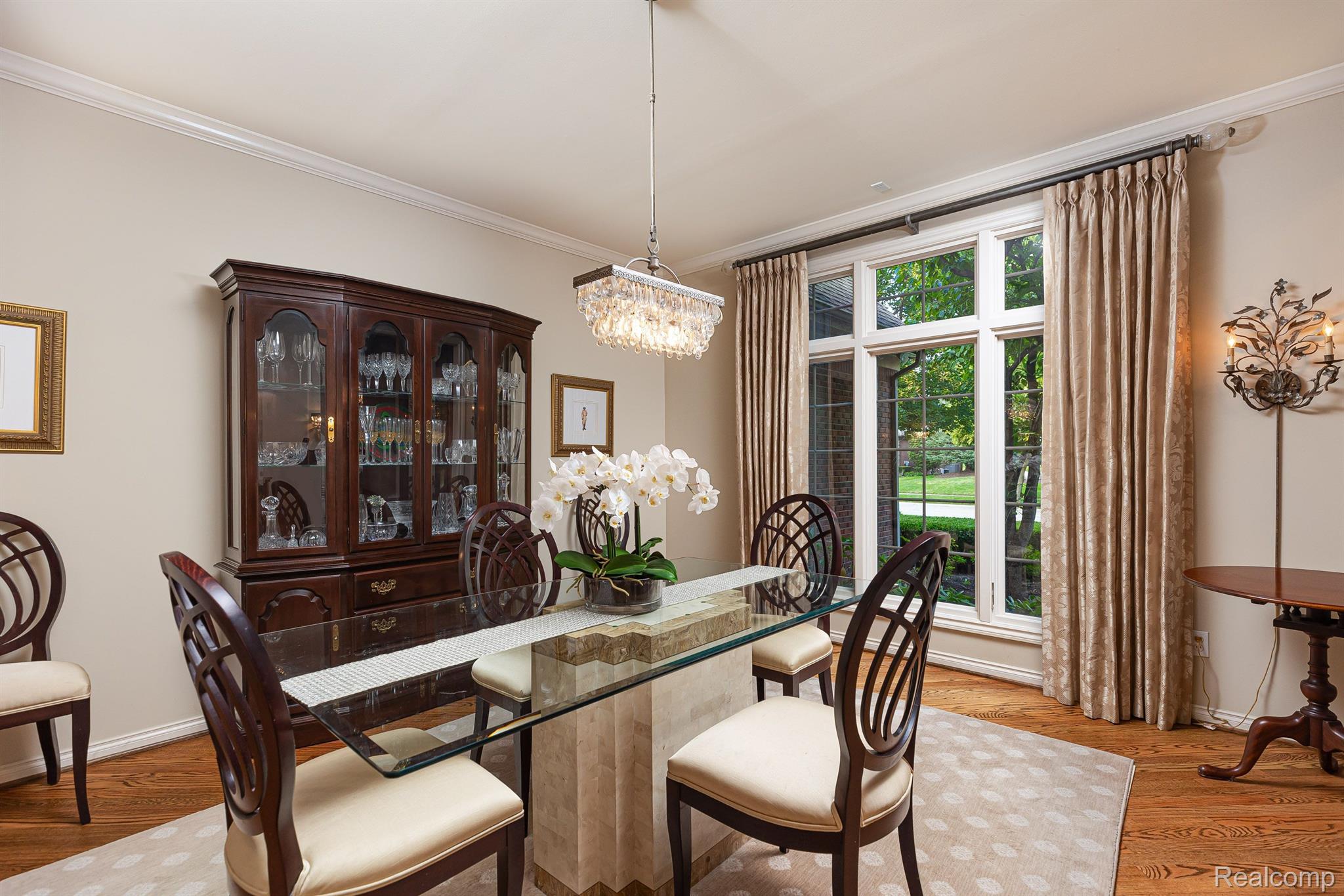 1152 AUTUMNVIEW Drive