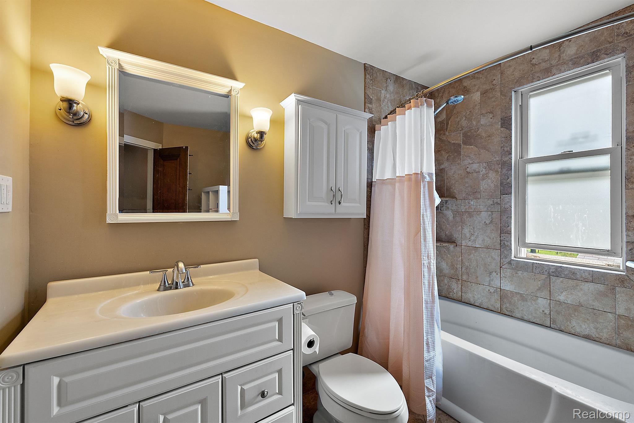 15975 W 13 Mile Road