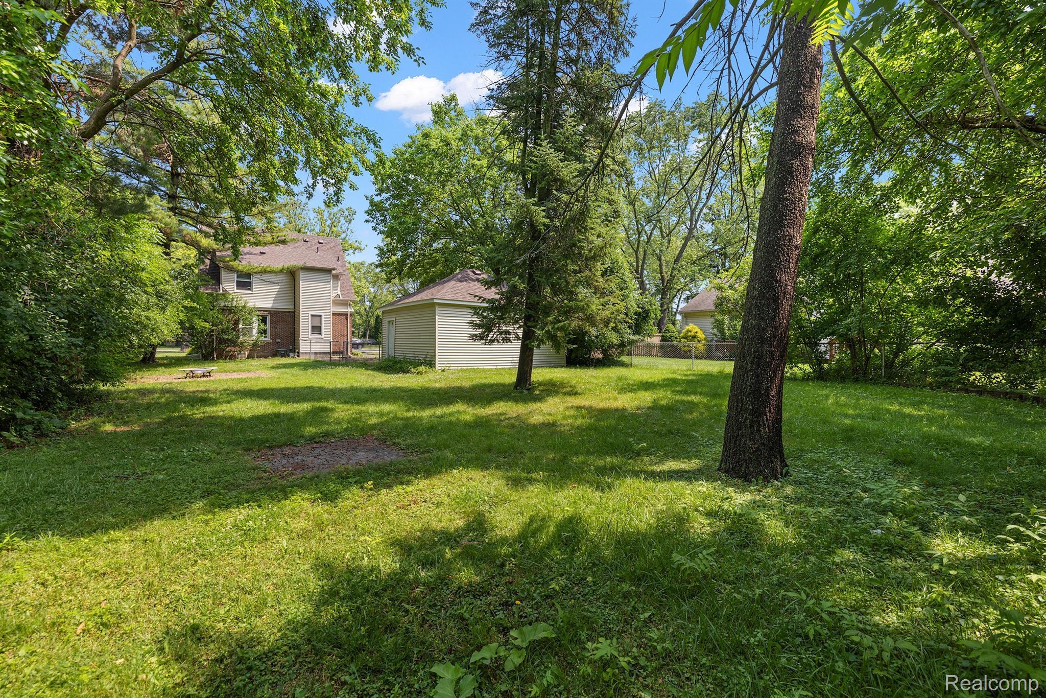 15975 W 13 Mile Road