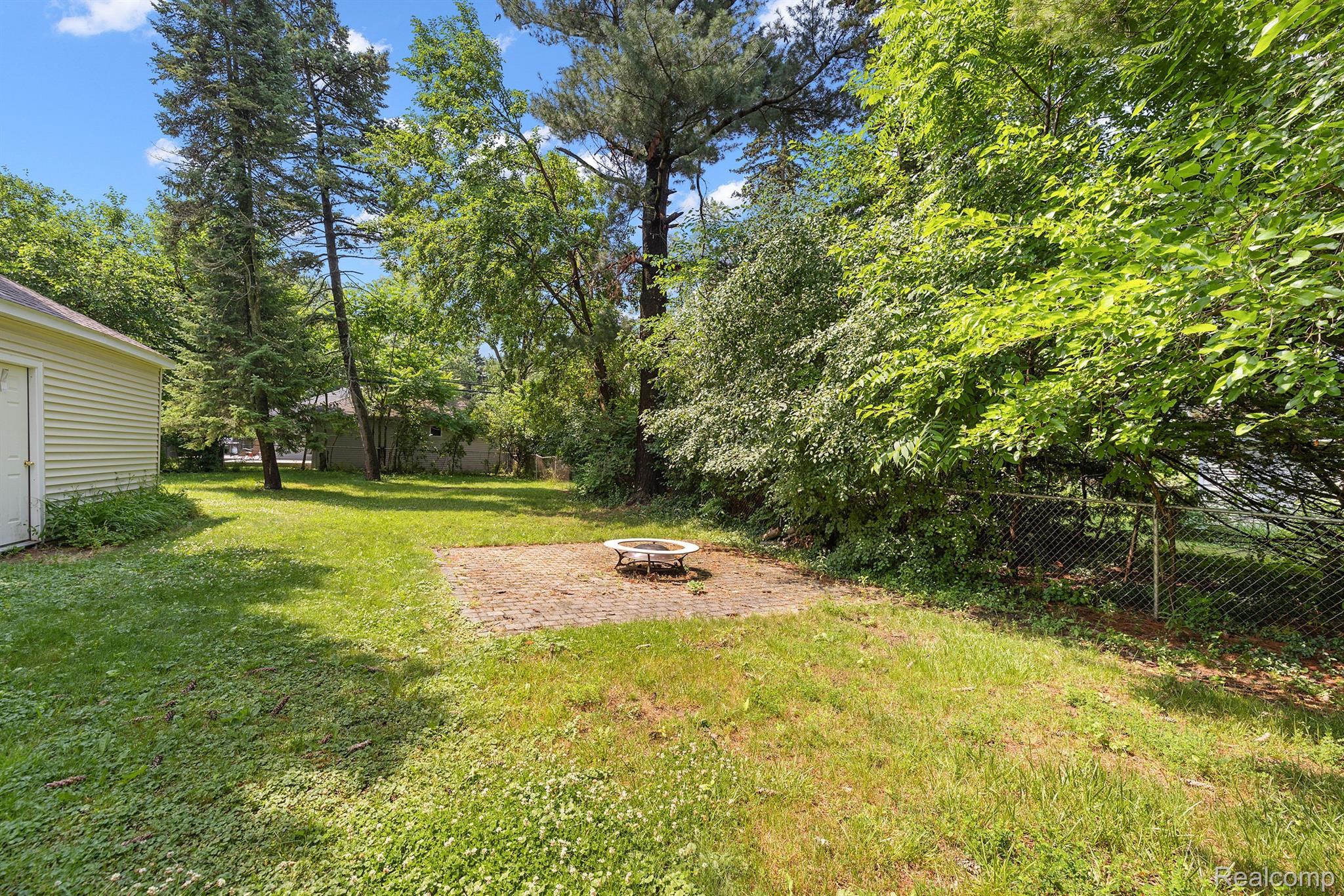 15975 W 13 Mile Road