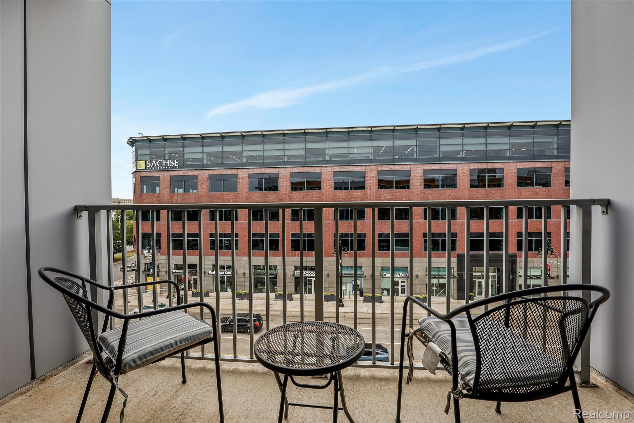 3670 WOODWARD Avenue 33-403