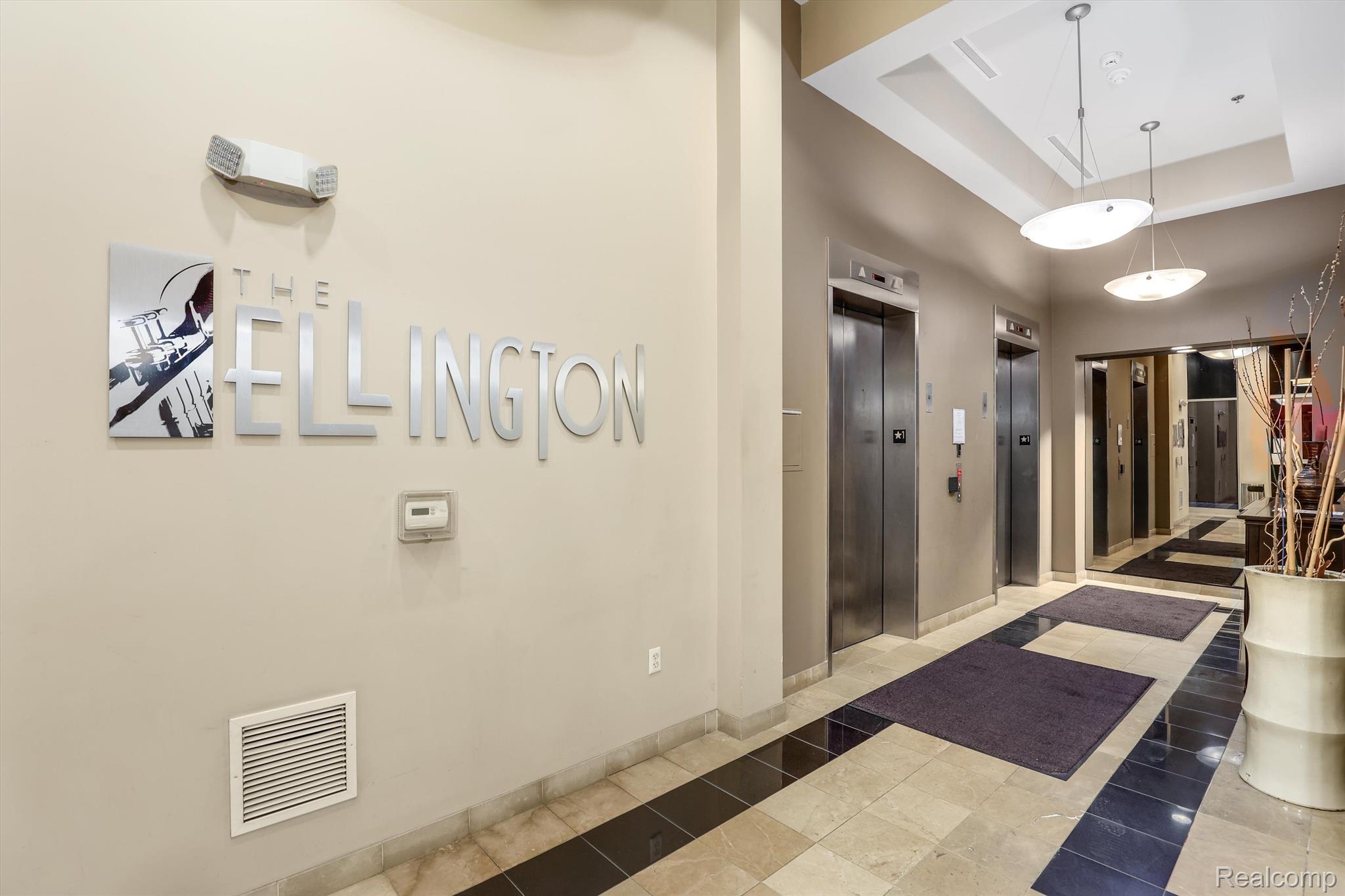 3670 WOODWARD Avenue 33-403