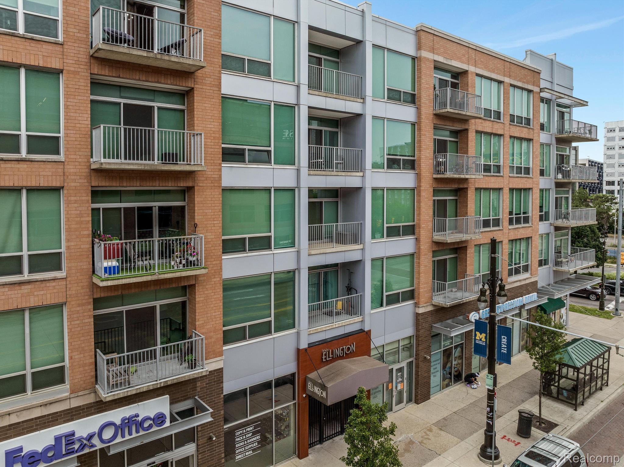 3670 WOODWARD Avenue 33-403