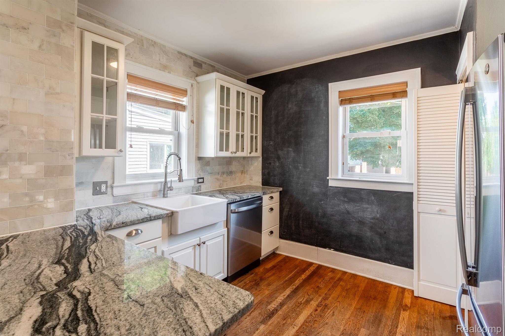 365 W SARATOGA Street