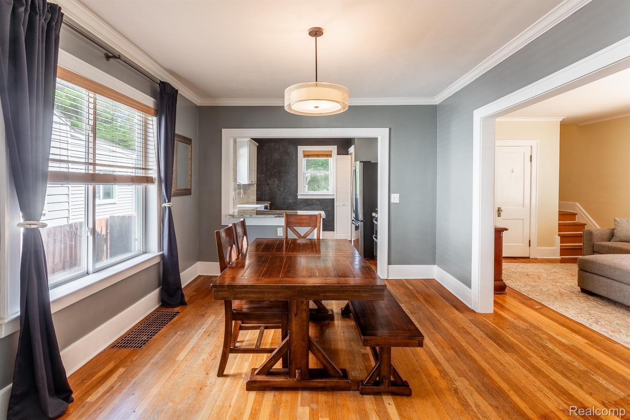 365 W SARATOGA Street