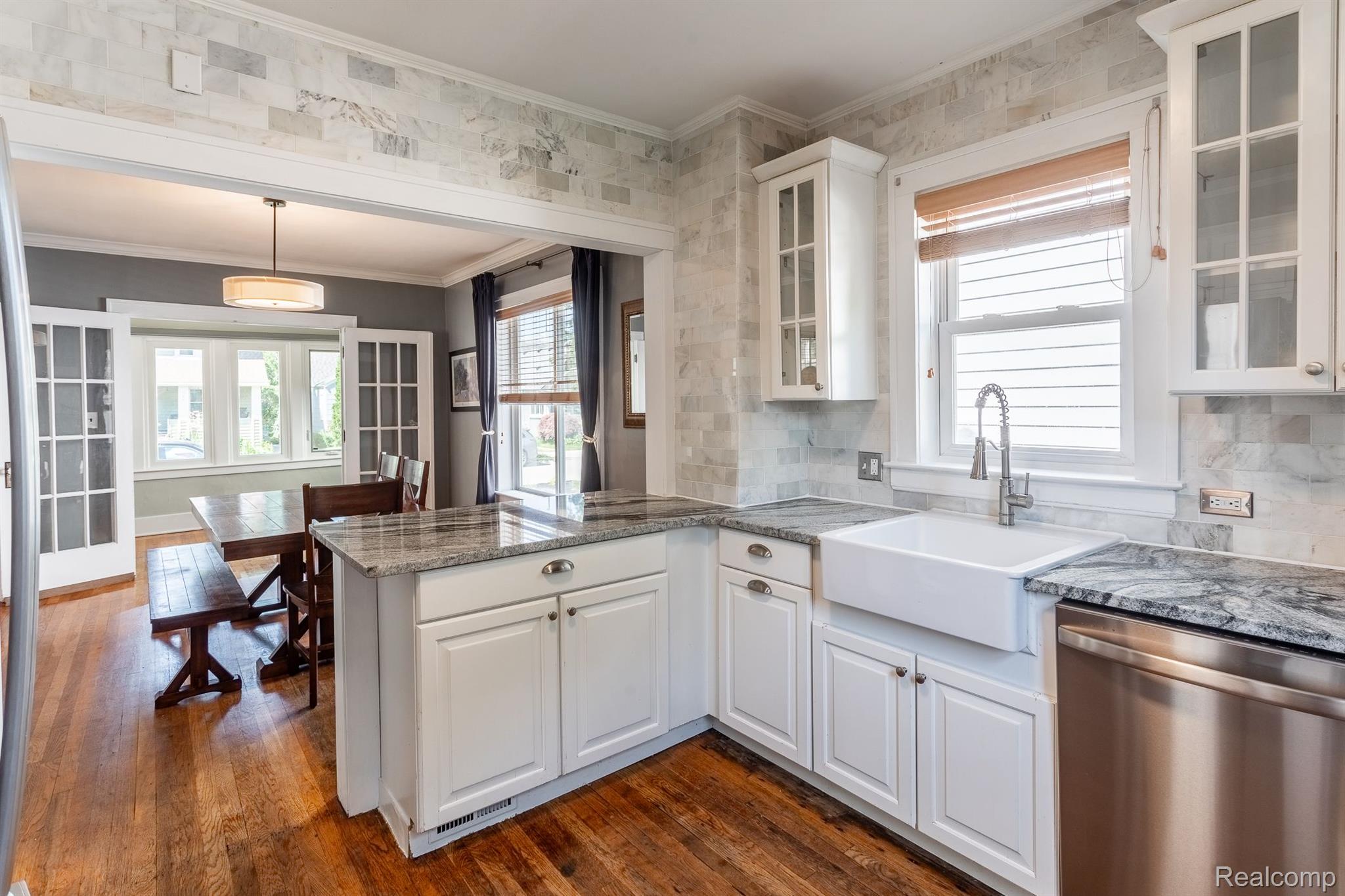 365 W SARATOGA Street