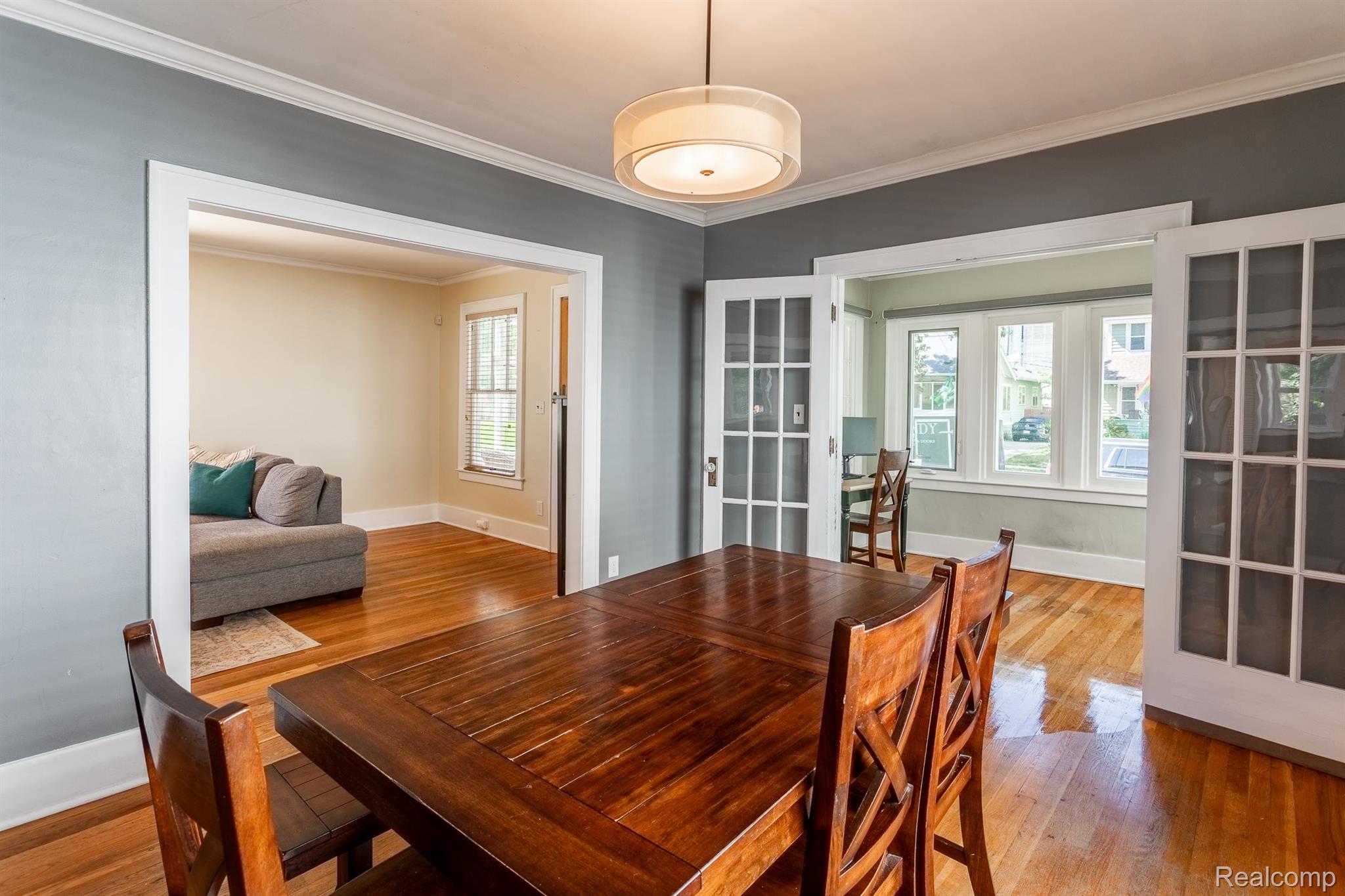 365 W SARATOGA Street