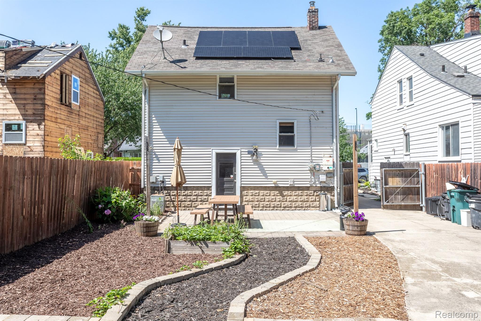 365 W SARATOGA Street