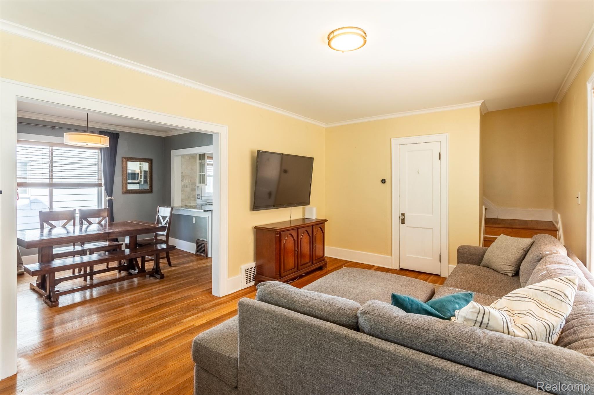 365 W SARATOGA Street