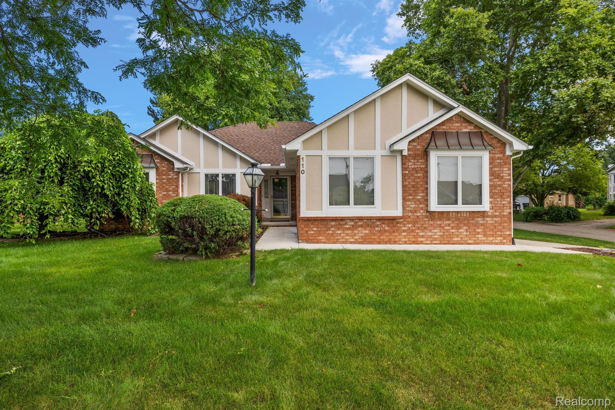 110 SANDALWOOD Drive