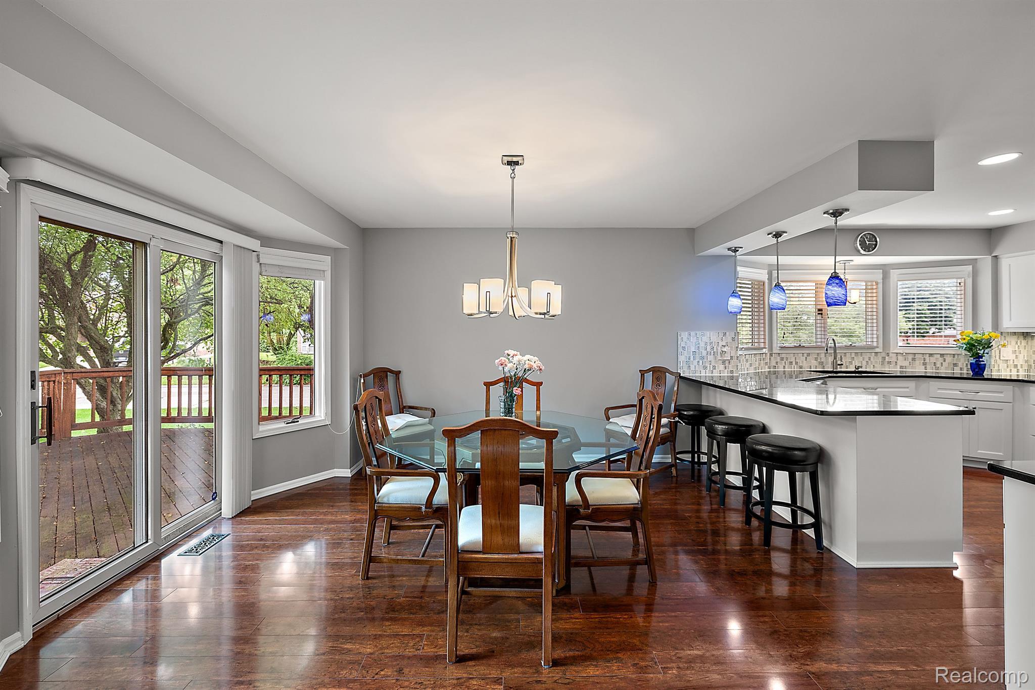 110 SANDALWOOD Drive