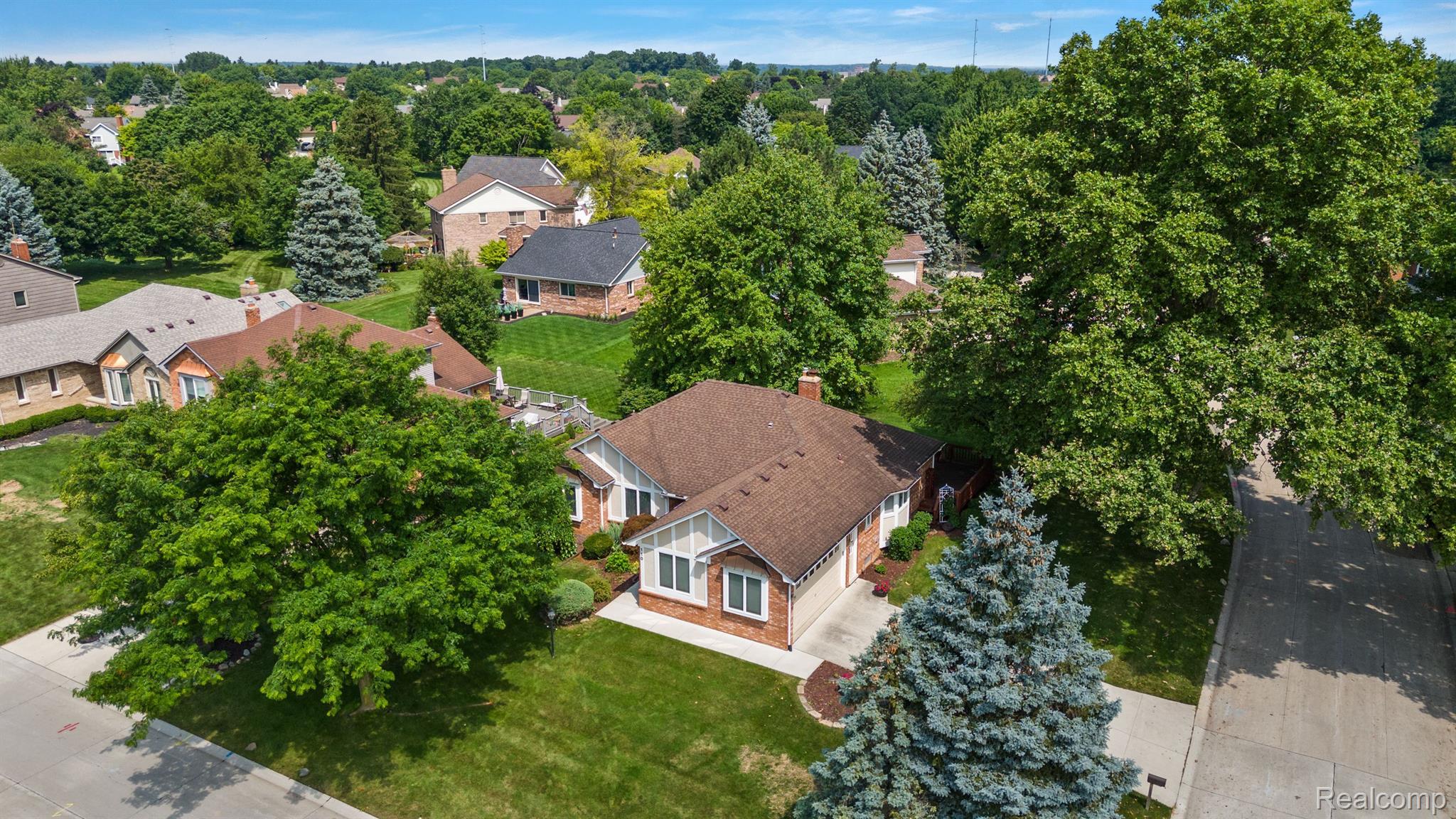 110 SANDALWOOD Drive