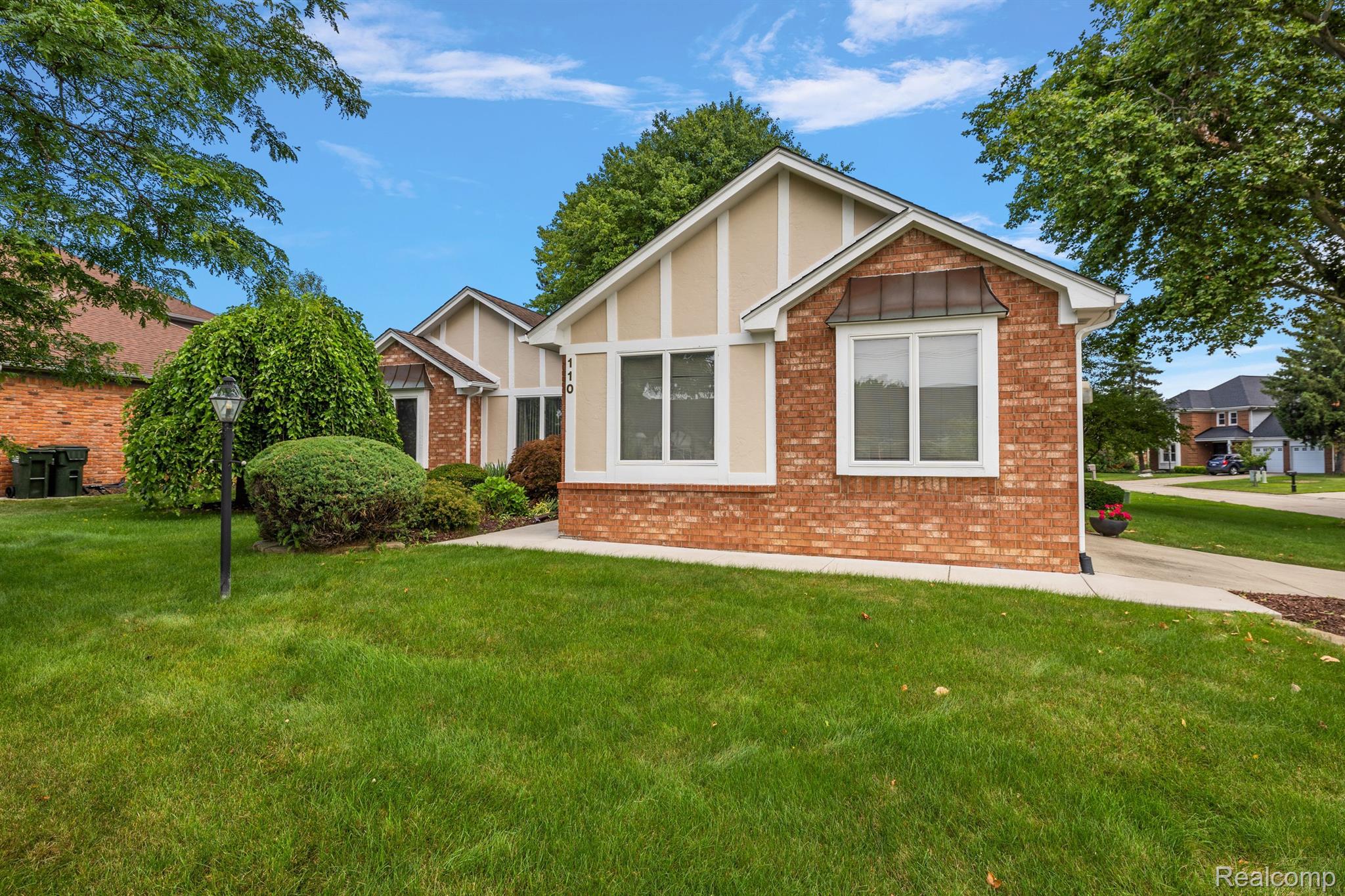 110 SANDALWOOD Drive