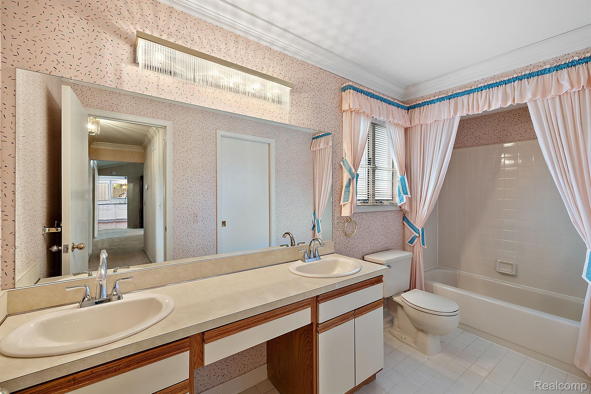 110 SANDALWOOD Drive