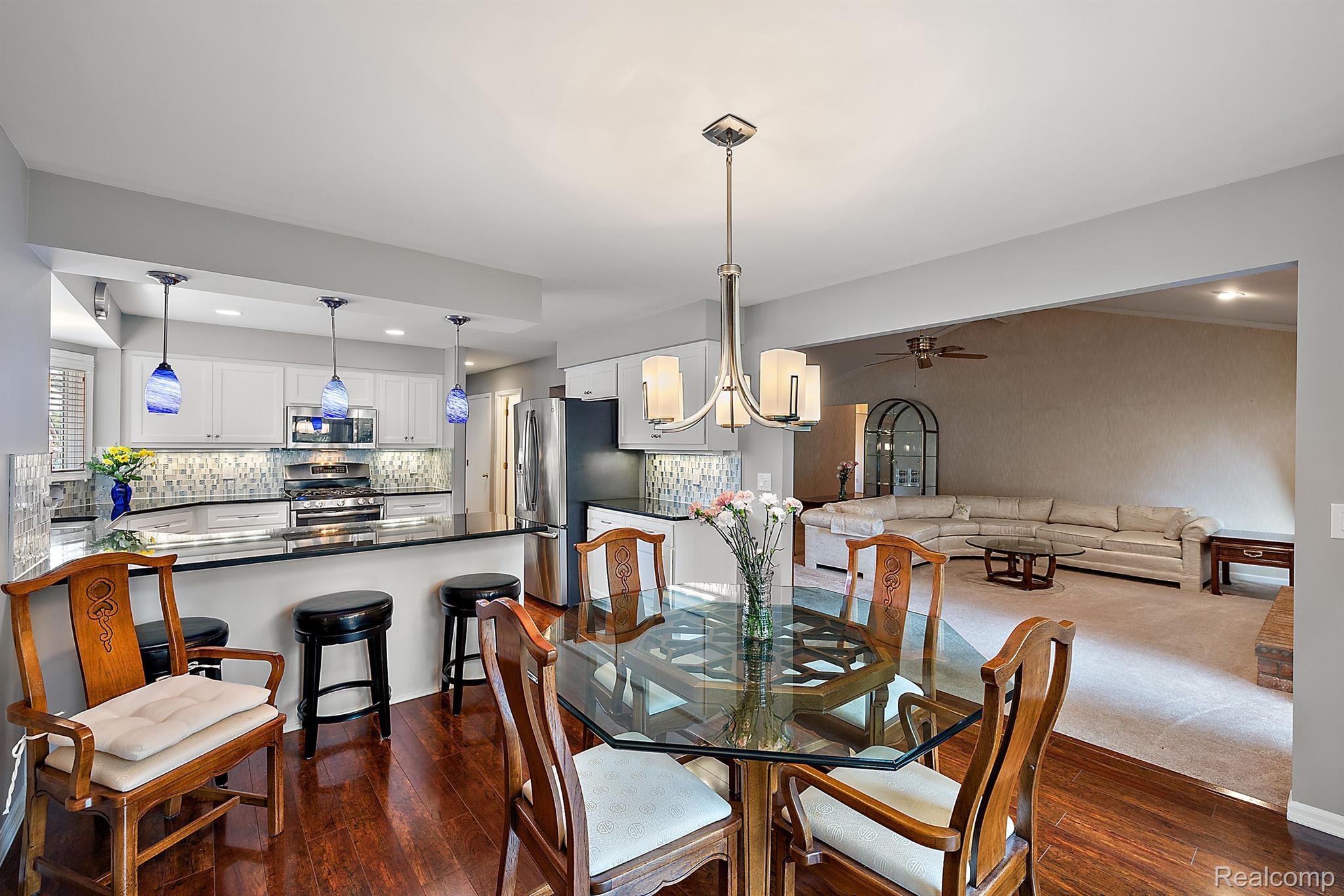 110 SANDALWOOD Drive