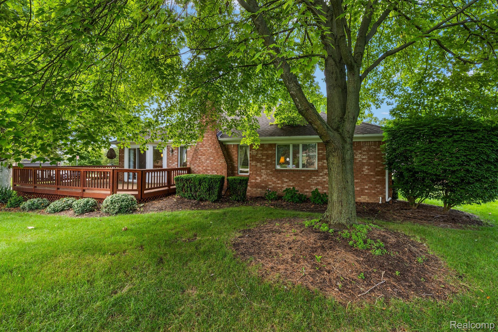 110 SANDALWOOD Drive