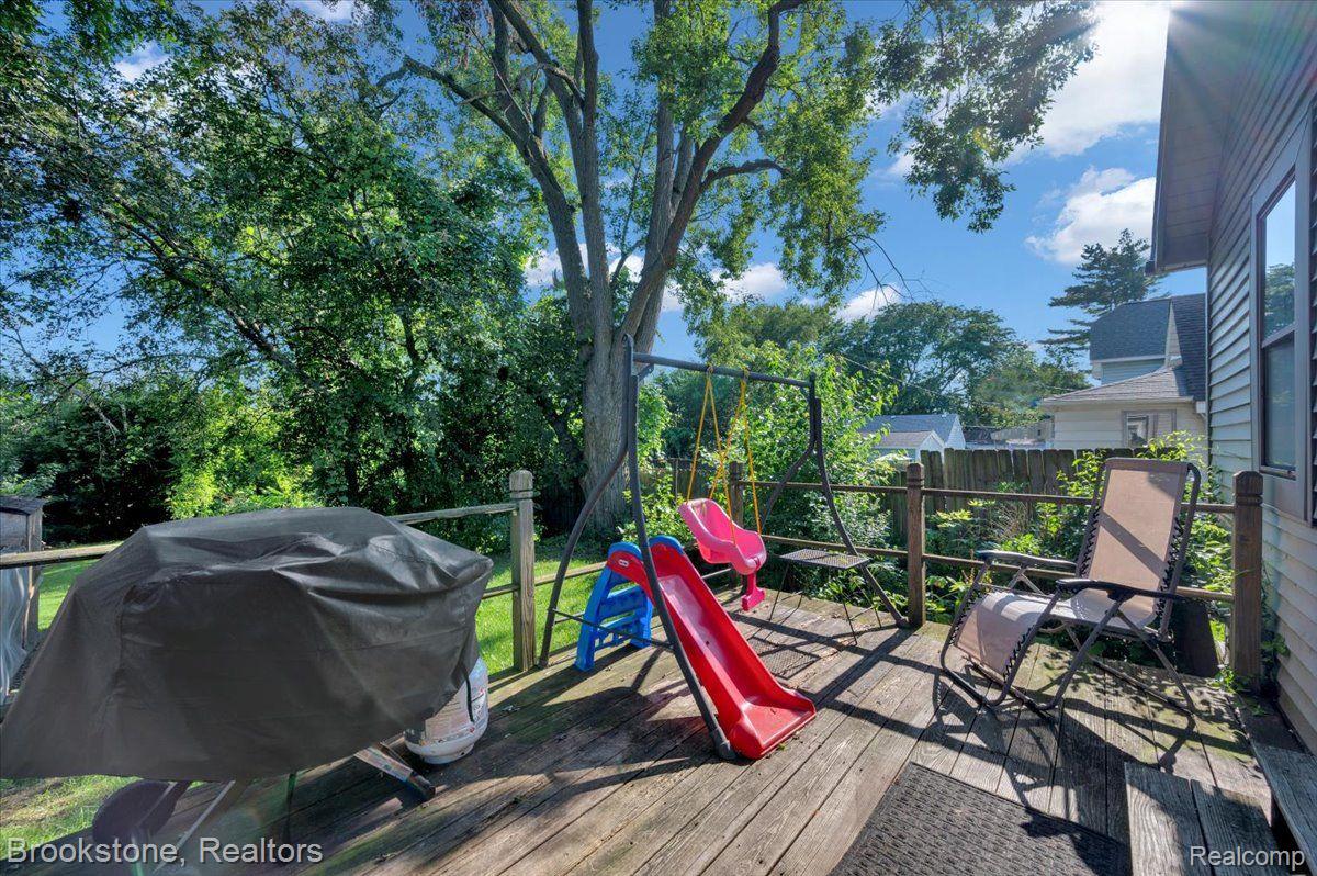 1113 LA SALLE Avenue