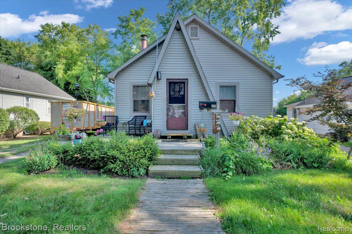 1113 LA SALLE Avenue