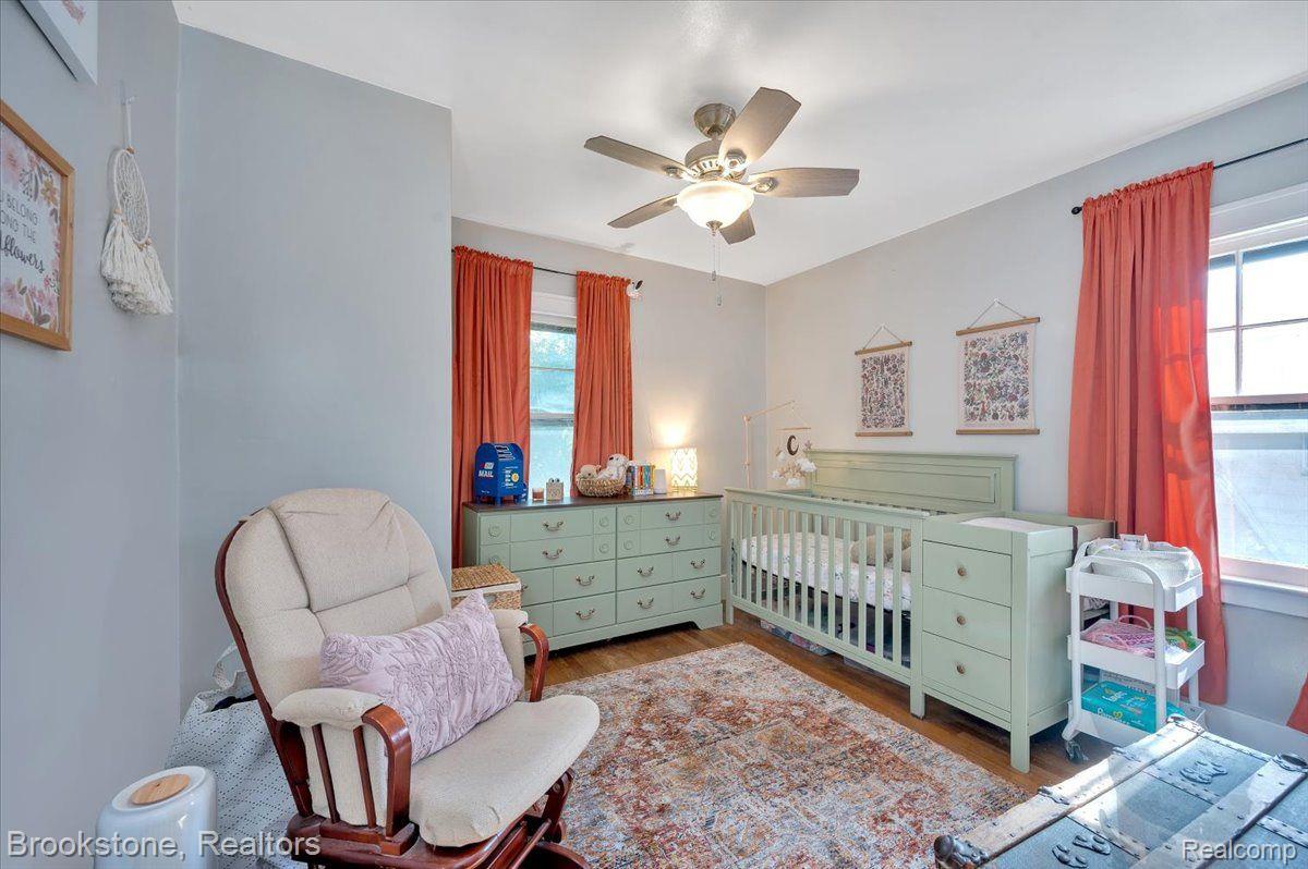 1113 LA SALLE Avenue