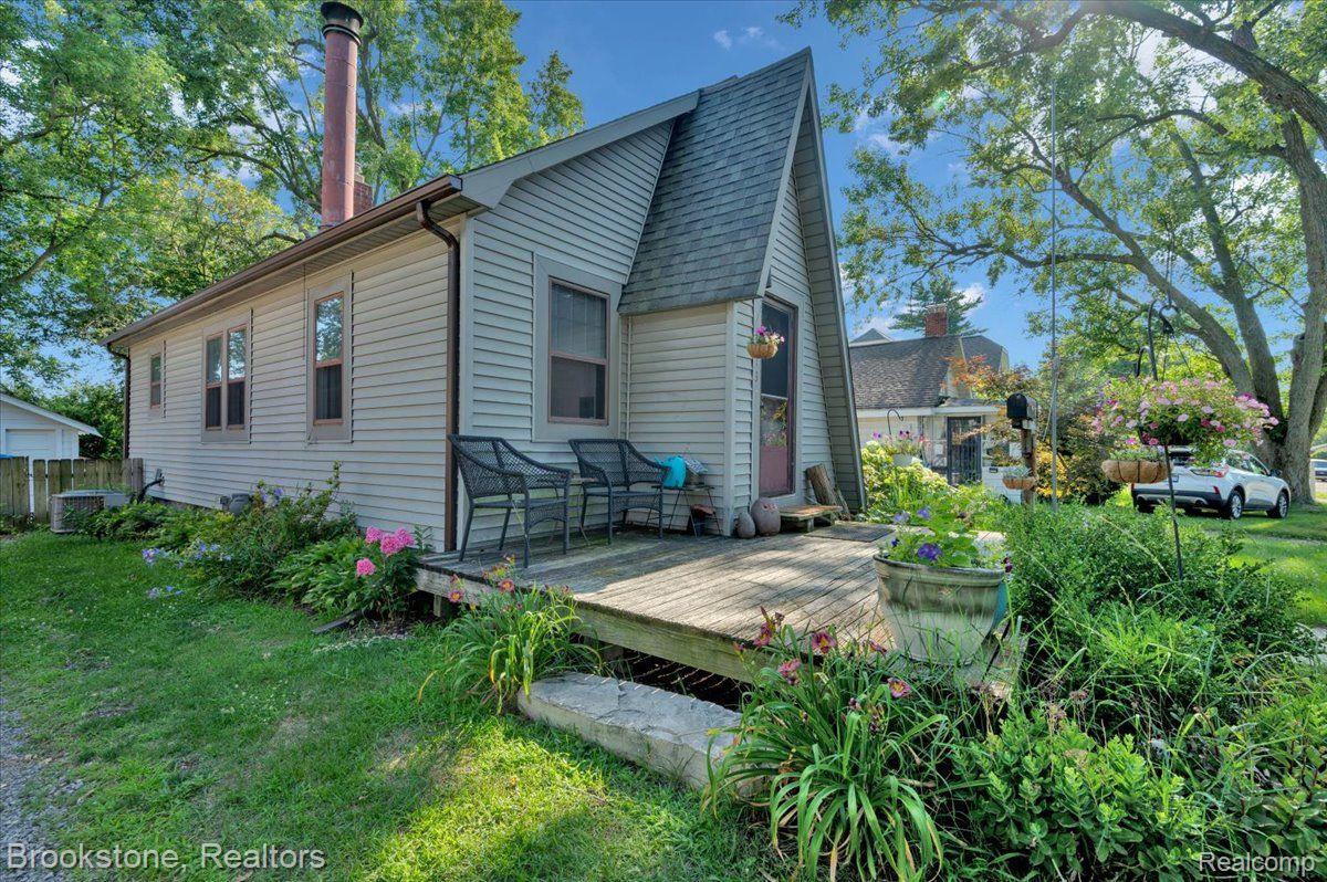 1113 LA SALLE Avenue