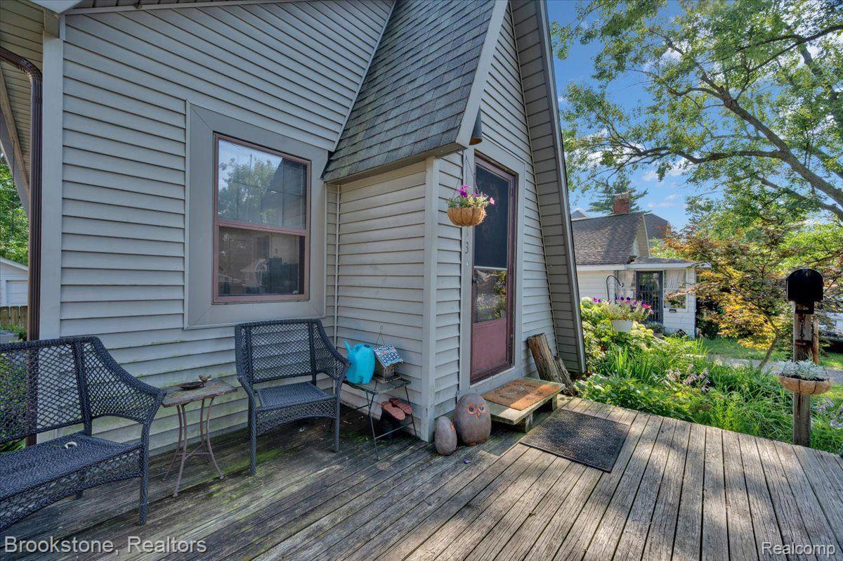 1113 LA SALLE Avenue