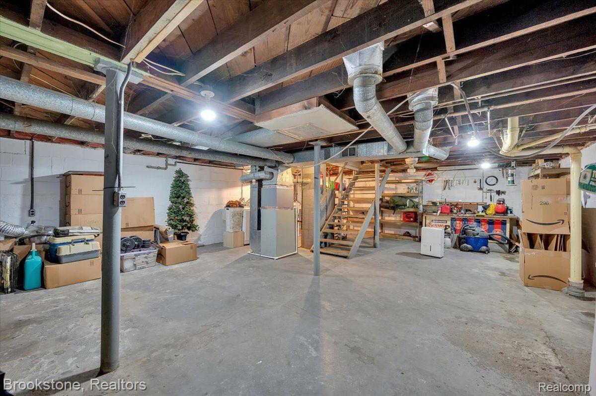 1113 LA SALLE Avenue