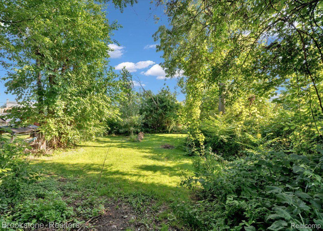 1113 LA SALLE Avenue