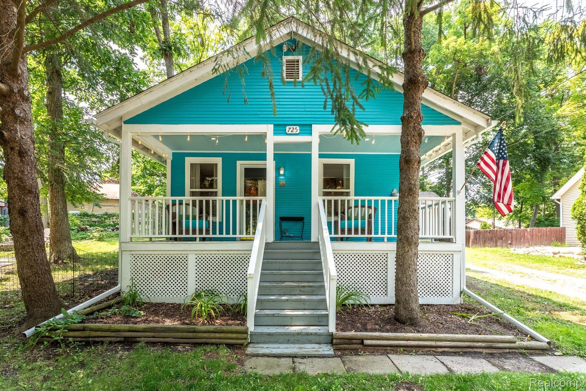 725 Camilla Boulevard