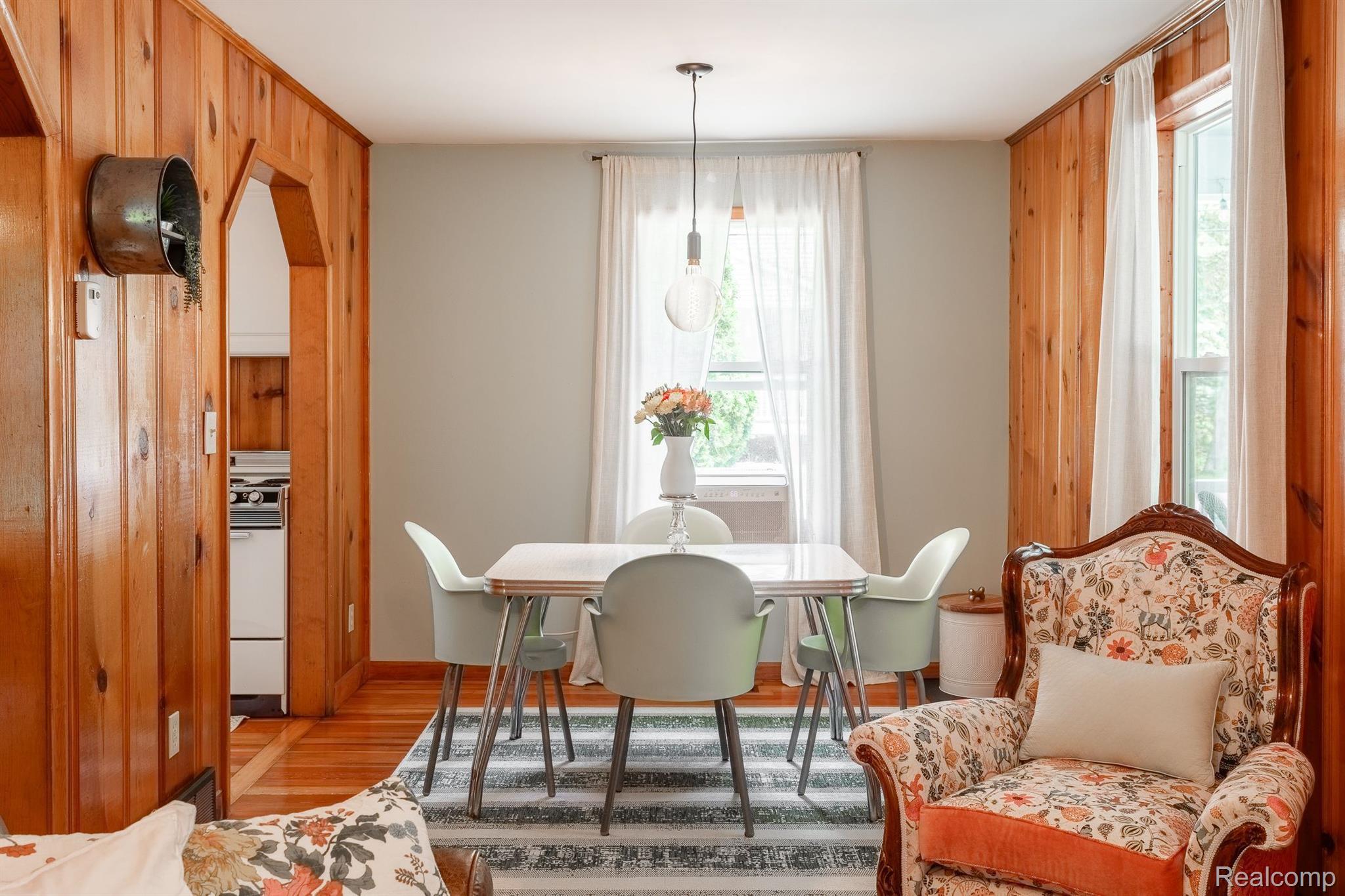 725 Camilla Boulevard