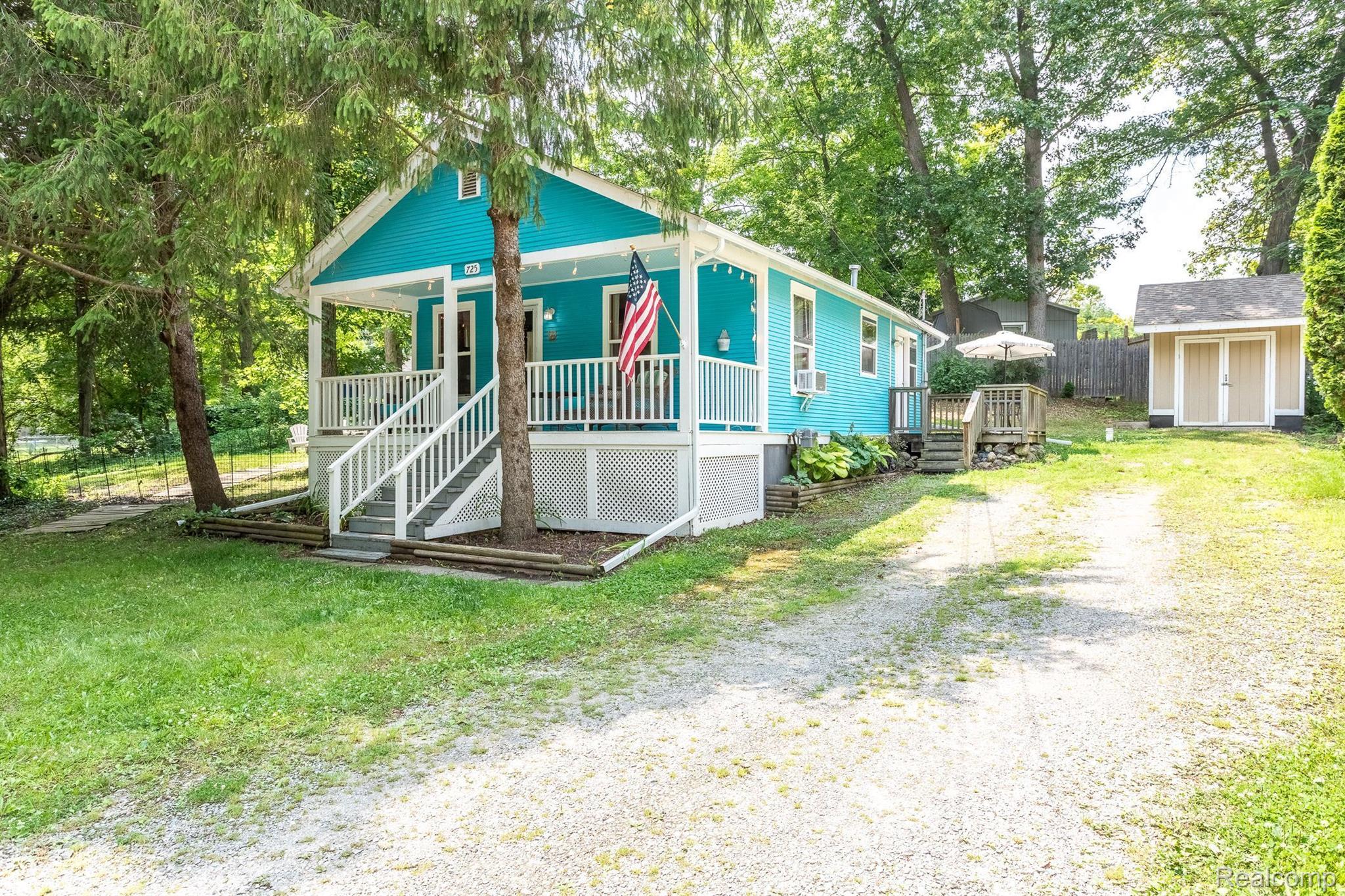 725 Camilla Boulevard