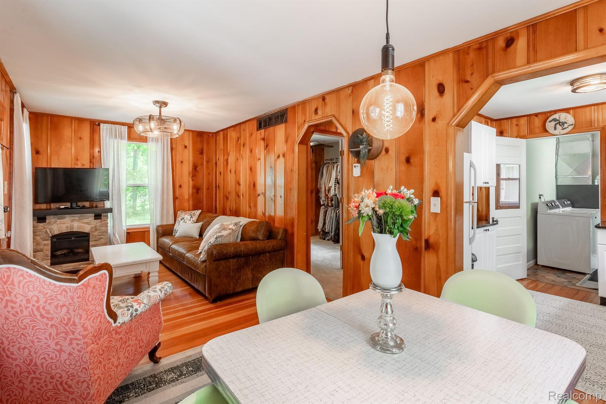 725 Camilla Boulevard