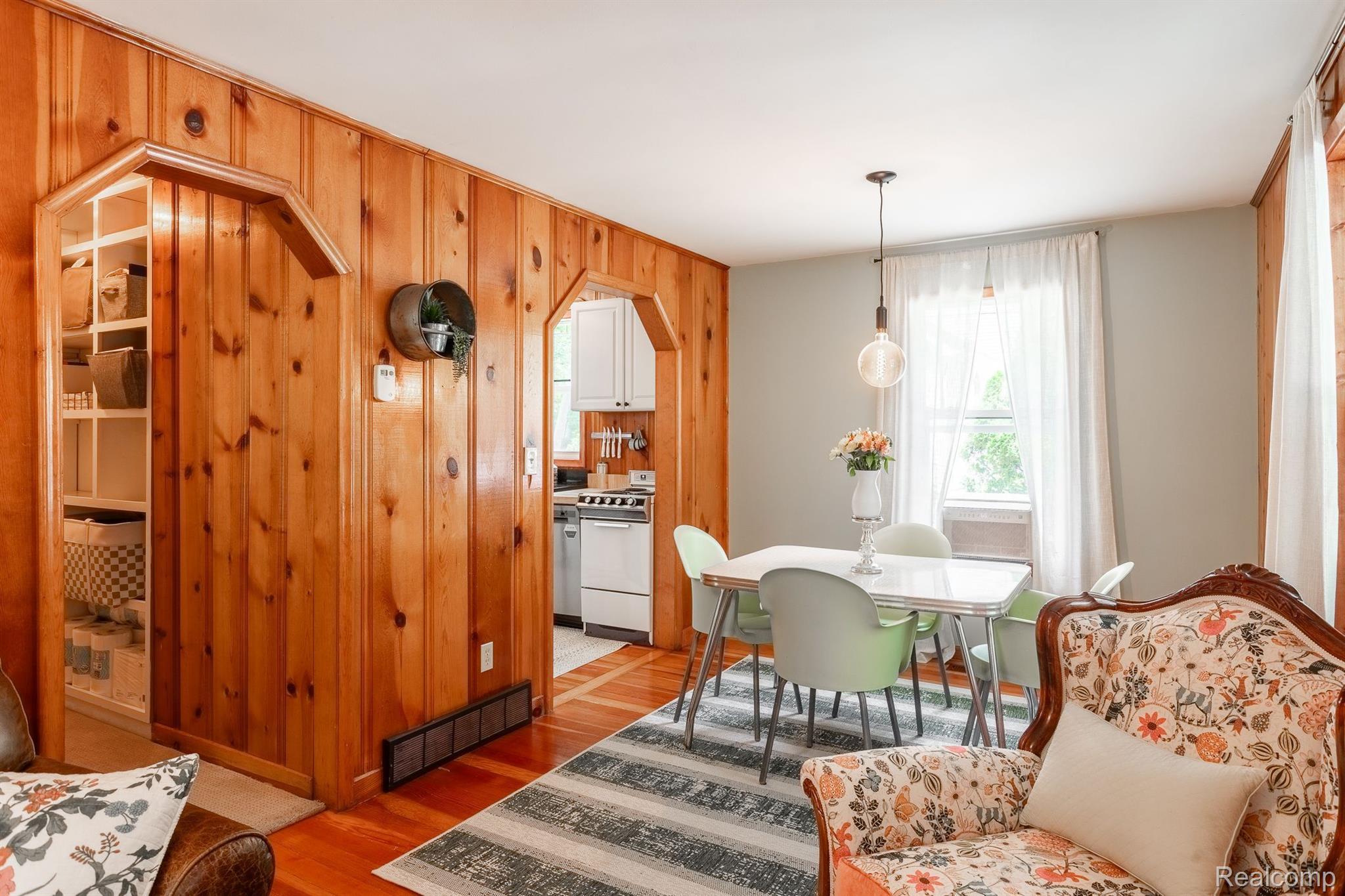 725 Camilla Boulevard