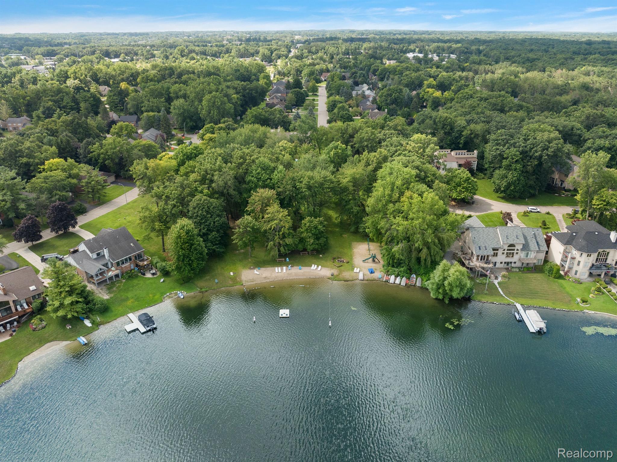 8282 WOODSPUR Drive
