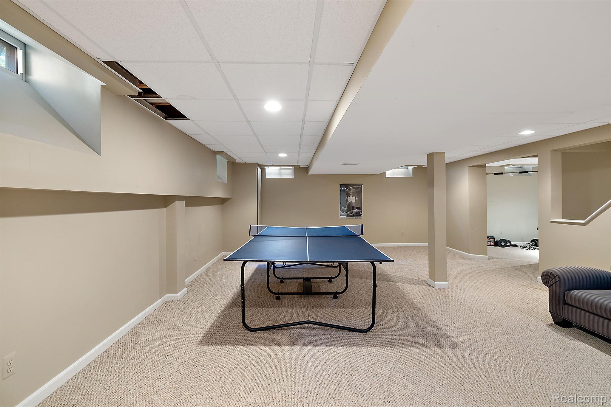 8282 WOODSPUR Drive