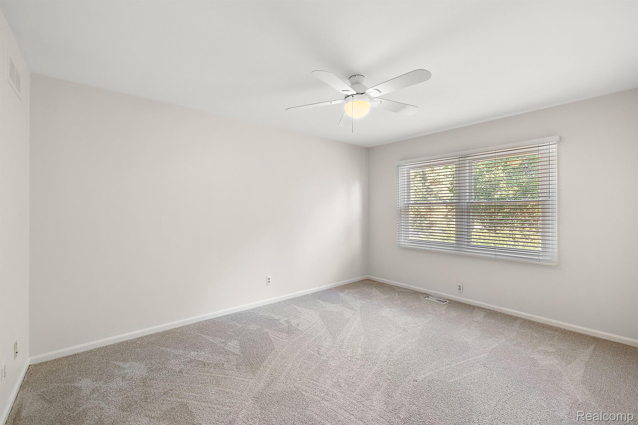 8282 WOODSPUR Drive