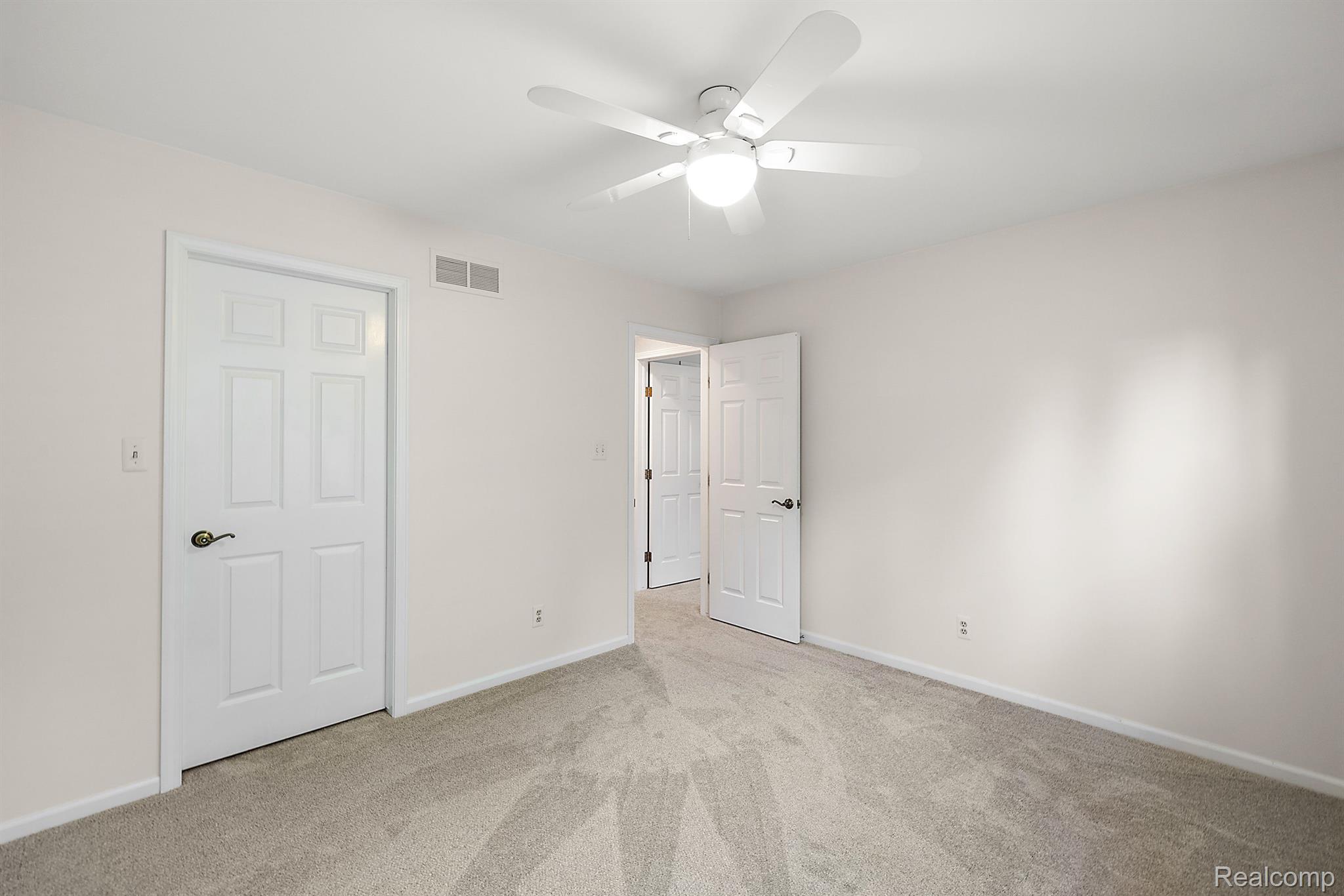 8282 WOODSPUR Drive