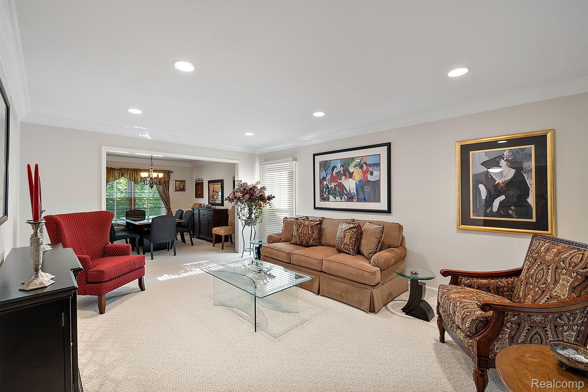 8282 WOODSPUR Drive