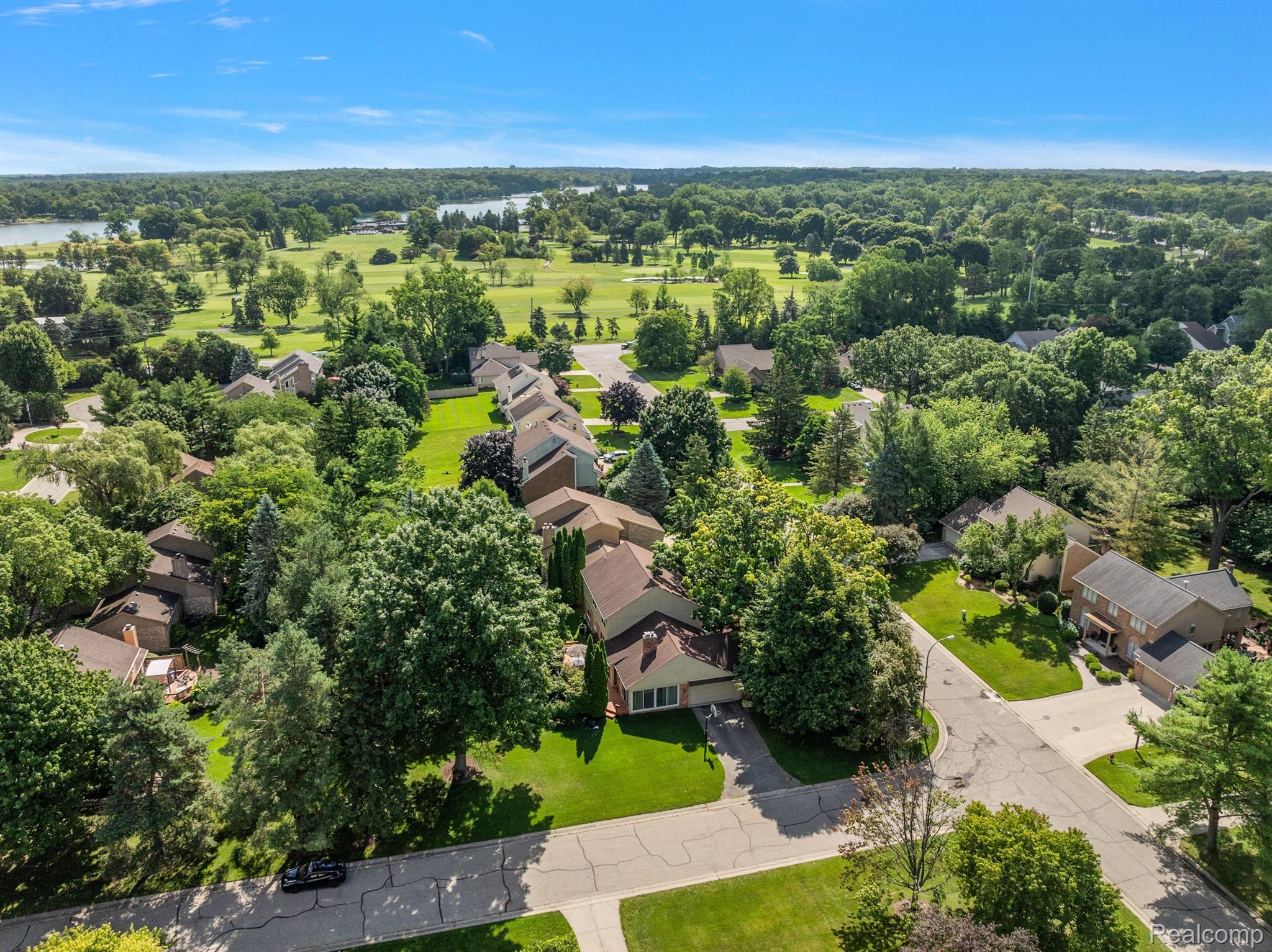8282 WOODSPUR Drive